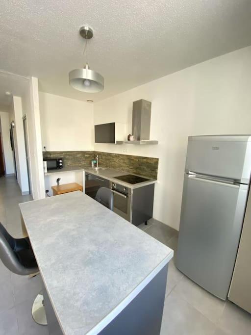 T2 En Rdc Calme Et Central 5Min A Pieds De La Gare Apartment Roanne Exterior photo